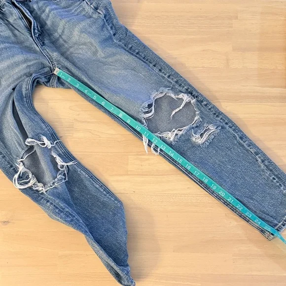 American Eagle Outfitters Women’s Mom Jean, size 0 Short - Picture 7 of 12